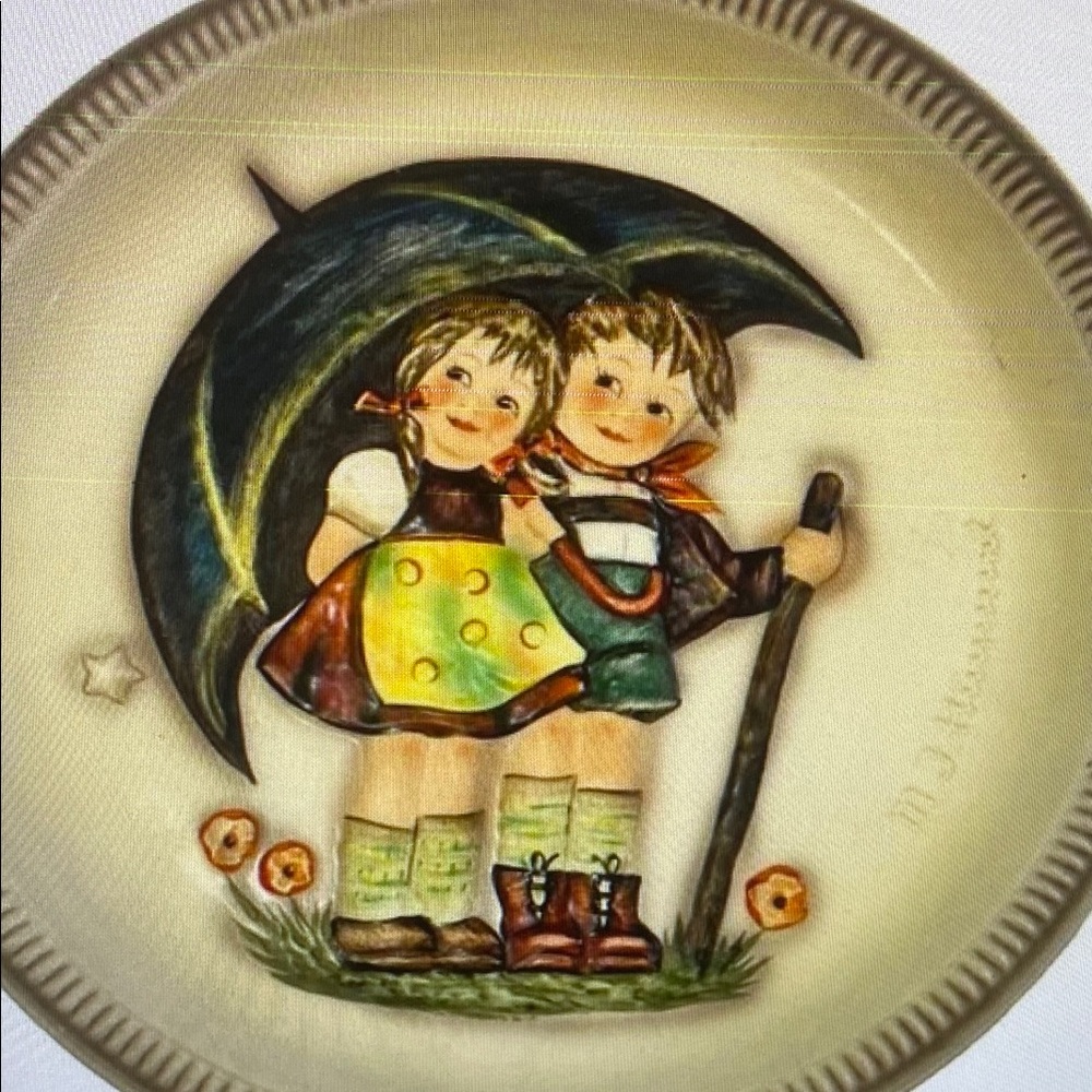 Hummel Goebel 1975 Anniversary Plate Stormy Weather Handpaint w/wall attachement